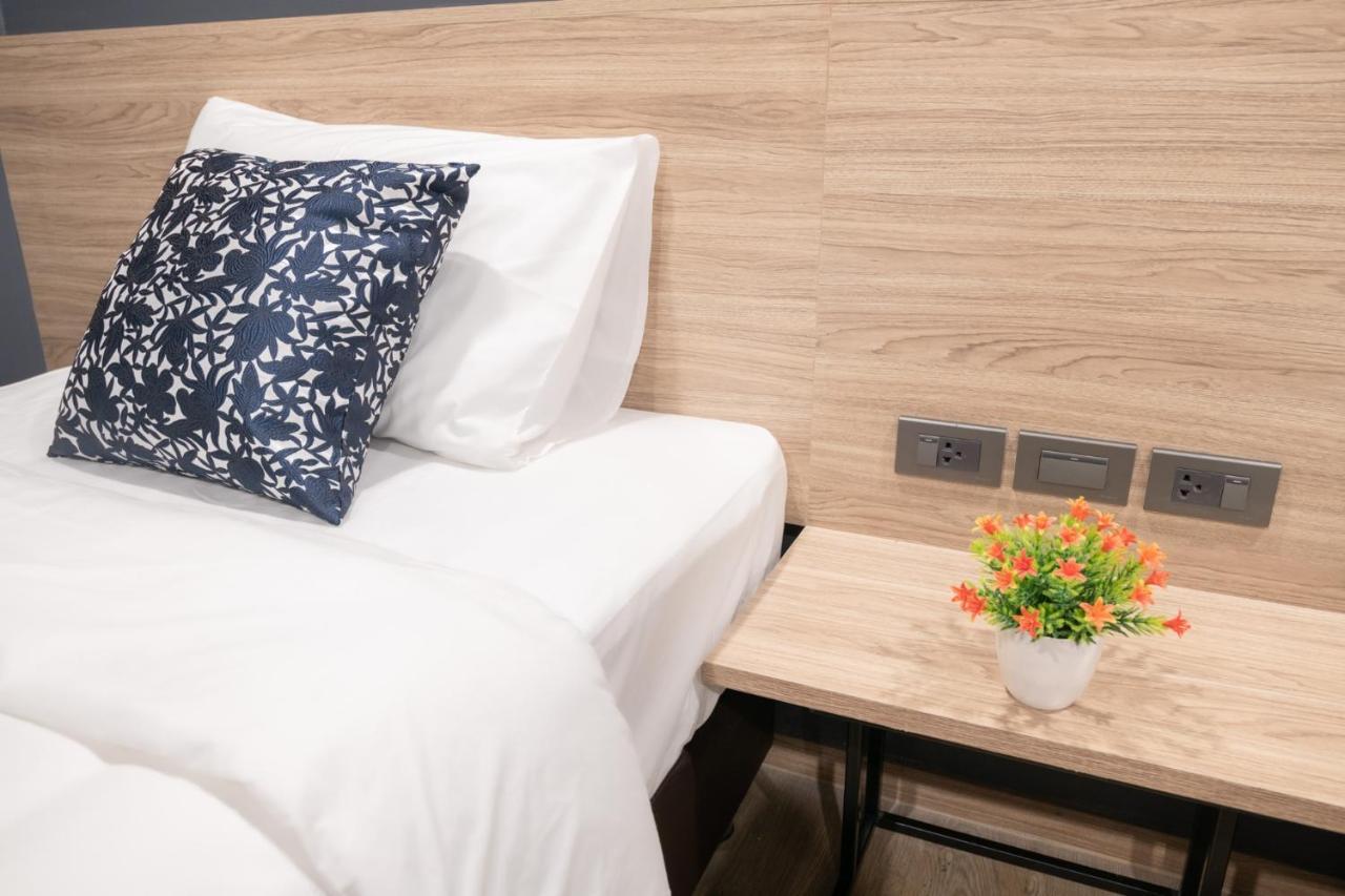 Oblique Apartment - ออฟบลิค อพาร์ทเมนท์ Nonthaburi Bagian luar foto