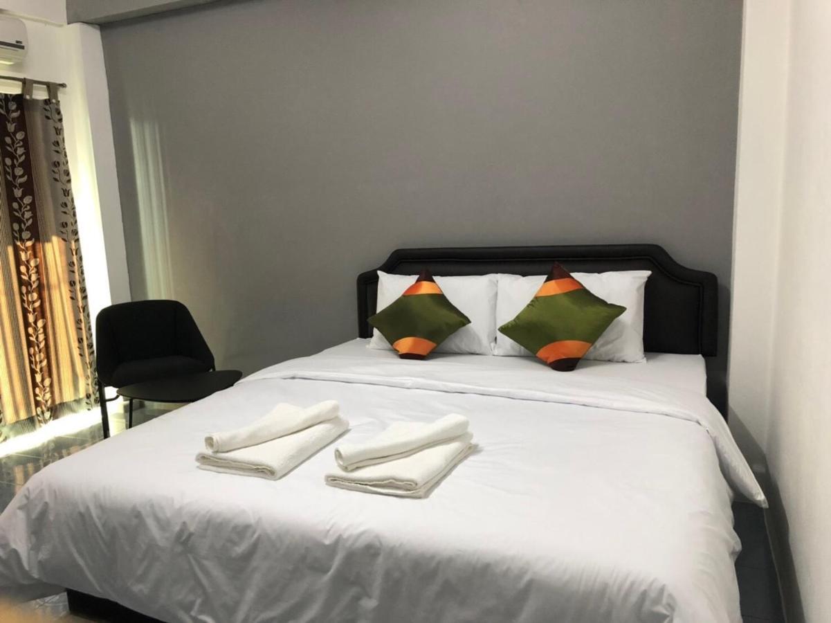 Oblique Apartment - ออฟบลิค อพาร์ทเมนท์ Nonthaburi Bagian luar foto